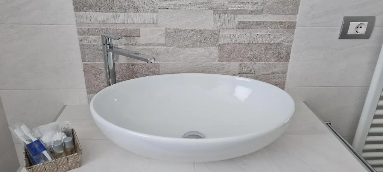 Elements B&B Azzano San Paolo Bed & Breakfast